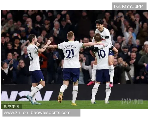 热刺与西汉姆联激战成和三比三双方展现精彩进攻与防守对抗